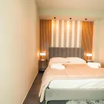 Noah Gate & Hotel