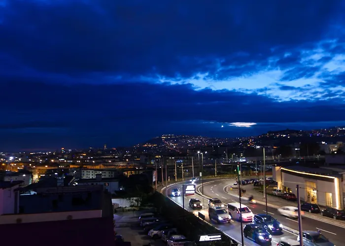 Noah Gate & Отель