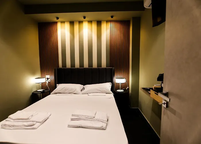 Noah Gate & فندق