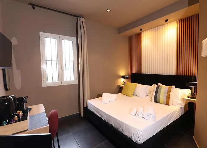 Noah Gate & Отель