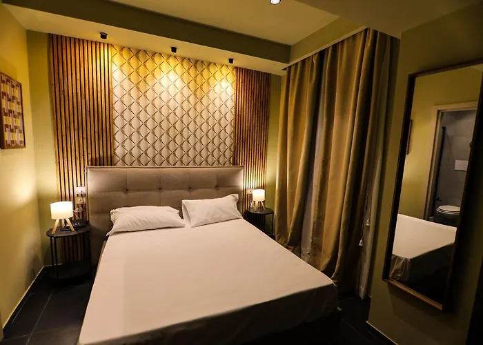 Noah Gate & فندق نابولي