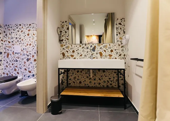 فندق Noah Gate & 4*