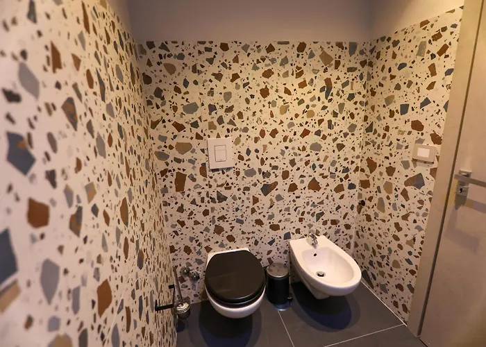 Noah Gate & 4* Napoli